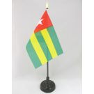 Drapeau de table Togo 15x10 cm Hampe et socle en plastique noir pointe or