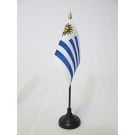 Drapeau de table Uruguay 15x10 cm Hampe et socle en plastique noir pointe or