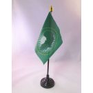 Drapeau de table Union Africaine 15x10 cm Hampe et socle en plastique noir pointe or