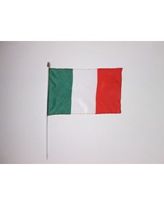 DRAPEAU ITALIE 45x30cm HAMPE blanche - LOT DE 10 DRAPEAUX ITALIEN 30 x 45 cm