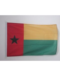 DRAPEAU GUINÍ?E-BISSAU 90x60cm - DRAPEAU BISSAU-GUINÍ?EN 60 x 90 cm Spécial Extérieur - DRAPEAUX