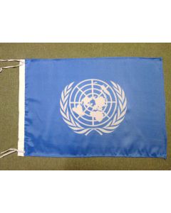 DRAPEAU ONU 45x30cm - PAVILLON DES NATIONS UNIES 30 x 45 cm haute qualité