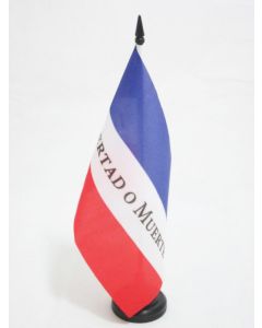 DRAPEAU DE TABLE TRENTE-TROIS ORIENTAUX D\'URUGUAY  21x14cm - PETIT DRAPEAUX DE BUREAU LIBERTAD O MUERTE 14 x 21 cm