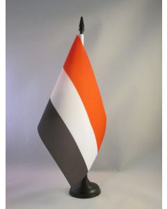 DRAPEAU DE TABLE YÉMEN 21x14cm - PETIT DRAPEAUX DE BUREAU YÉMÉNITE 14 x 21 cm