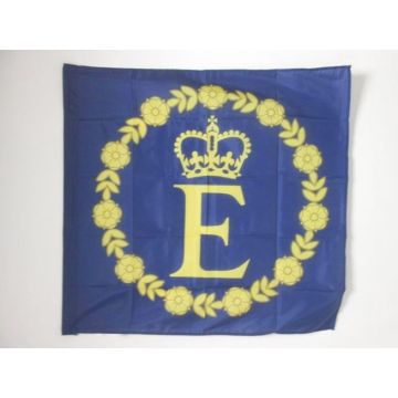 DRAPEAU ETENDARD REINE Í?LISABETH II DU ROYAUME-UNI 90x90cm - DRAPEAU DE LA REINE BRITANNIQUE 90 x 90 cm Fourreau pour hampe